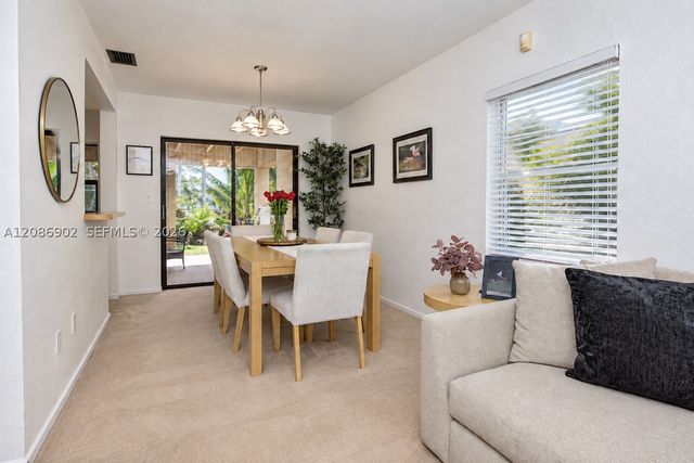 7330 SW 36th St, Miami, FL 33155