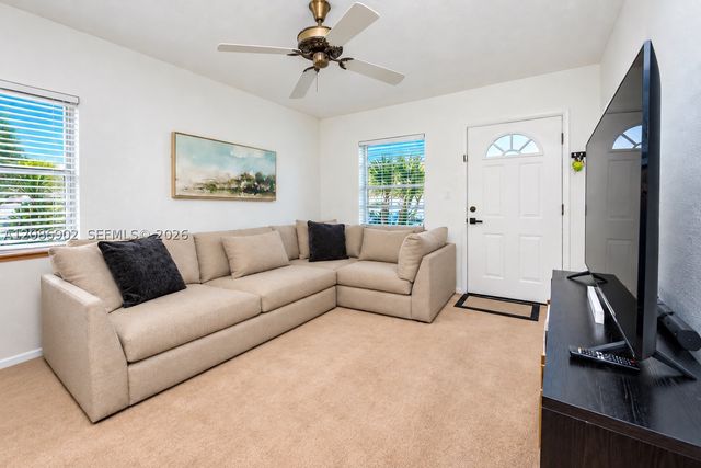 7330 SW 36th St, Miami, FL 33155