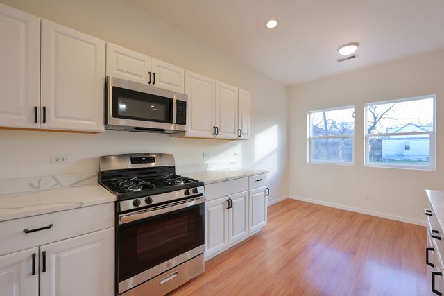 3739 W 139th Street, Robbins, IL 60472