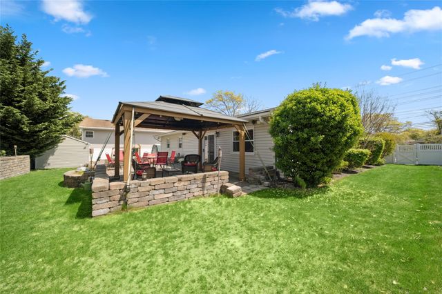 415 Fir Grove Road, Ronkonkoma, NY 11779