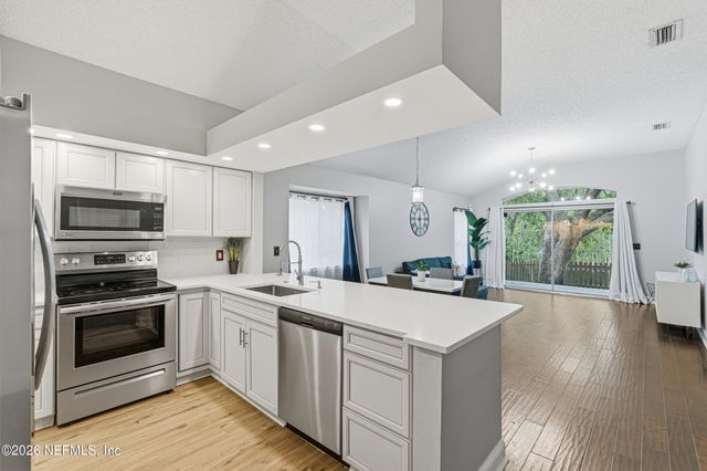 1132 CREEKS RIDGE Road, Jacksonville, FL 32225