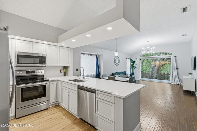 1132 CREEKS RIDGE Road, Jacksonville, FL 32225