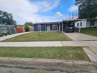 350 Pilgrim Dr, San Antonio, TX 78213
