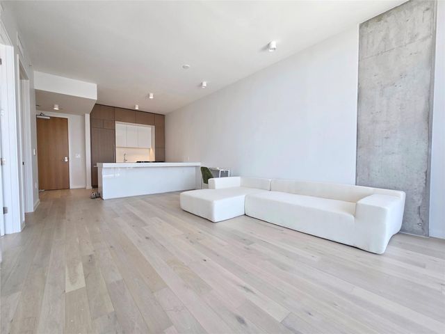 313 W 17th ST 1802, Austin, TX 78701