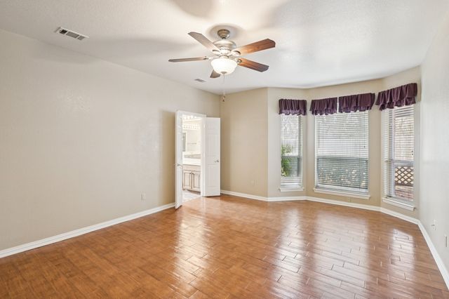 4519 Edge Creek Lane, Arlington, TX 76017