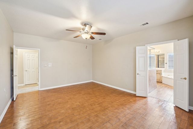 4519 Edge Creek Lane, Arlington, TX 76017