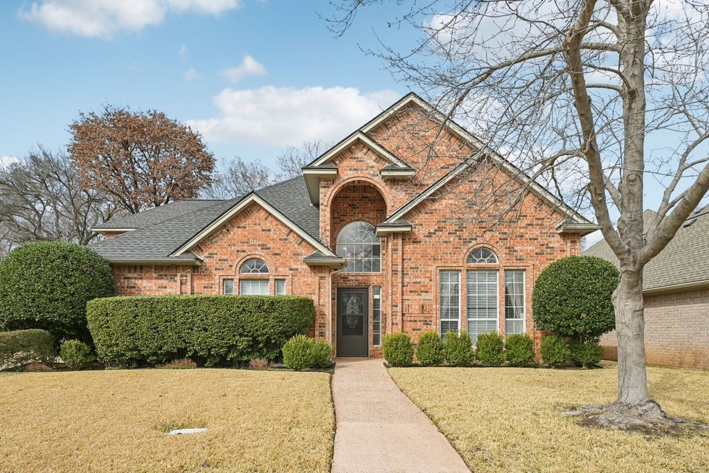 4519 Edge Creek Lane, Arlington, TX 76017