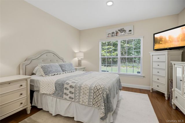 37 Halley Drive 17, Blue Point, NY 11772