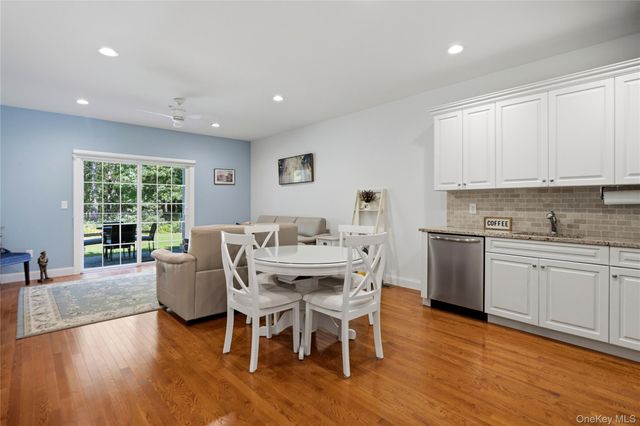 37 Halley Drive 17, Blue Point, NY 11772