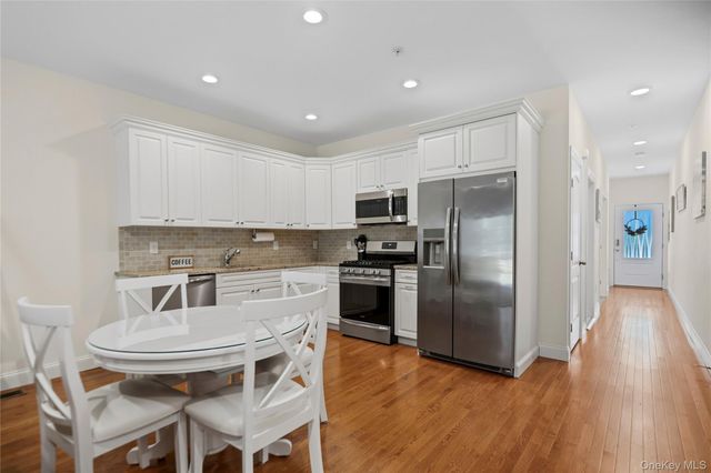 37 Halley Drive 17, Blue Point, NY 11772