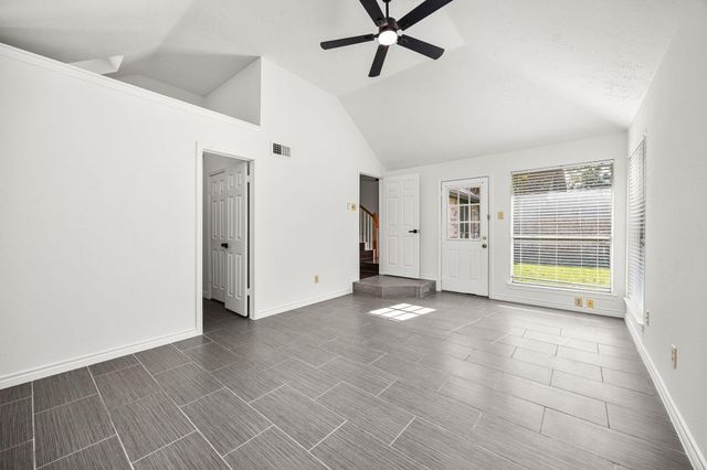 2010 Courtshire Lane, Sugar Land, TX 77478