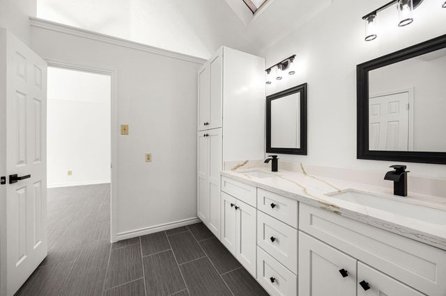 2010 Courtshire Lane, Sugar Land, TX 77478