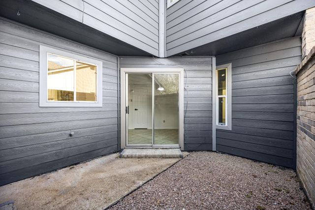 2010 Courtshire Lane, Sugar Land, TX 77478