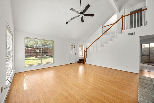 2010 Courtshire Lane, Sugar Land, TX 77478