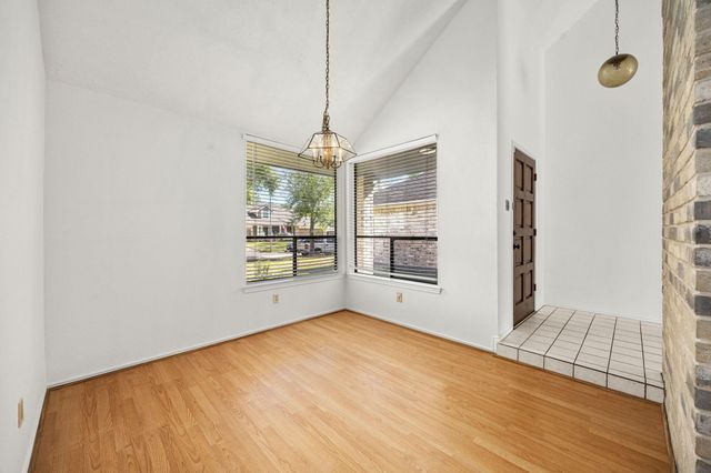 2010 Courtshire Lane, Sugar Land, TX 77478