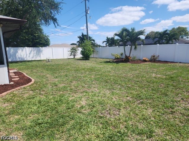2102 SE 8th TER, Cape Coral, FL 33990