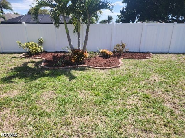 2102 SE 8th TER, Cape Coral, FL 33990