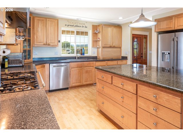 33195 CAMAS SWALE Rd, Creswell, OR 97426