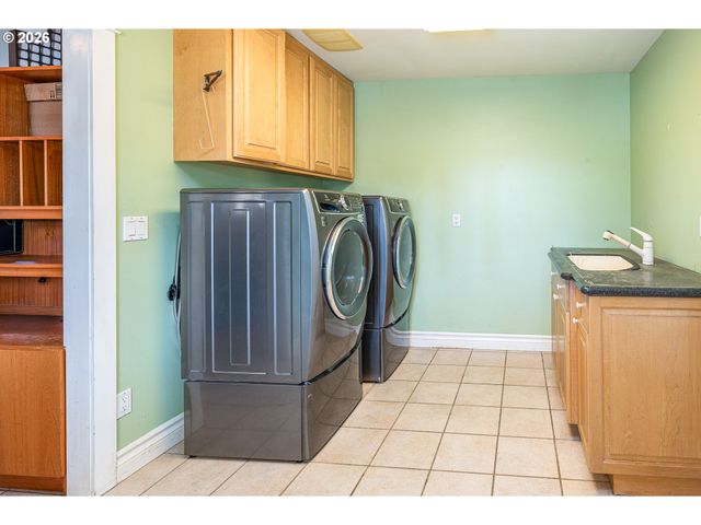 33195 CAMAS SWALE Rd, Creswell, OR 97426