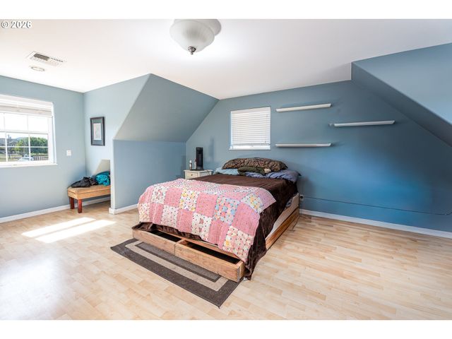 33195 CAMAS SWALE Rd, Creswell, OR 97426