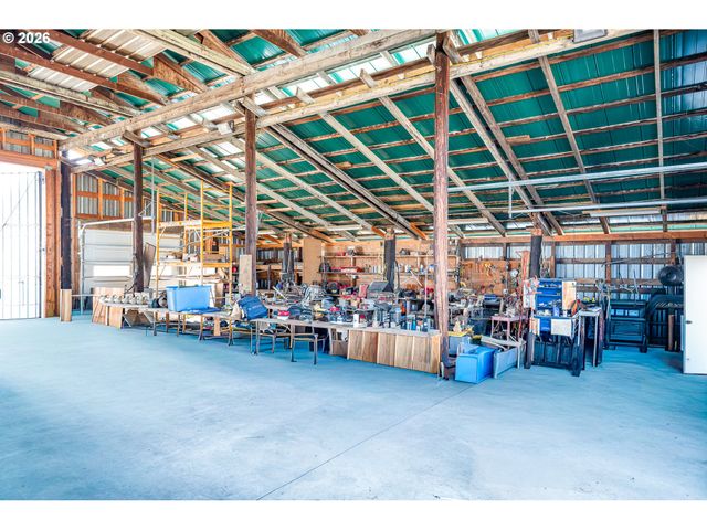 33195 CAMAS SWALE Rd, Creswell, OR 97426