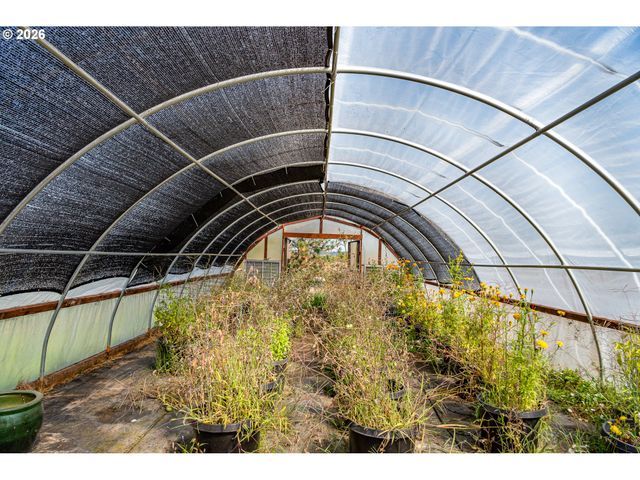 33195 CAMAS SWALE Rd, Creswell, OR 97426