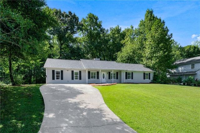 1599 Jockey Court, Auburn, GA 30011