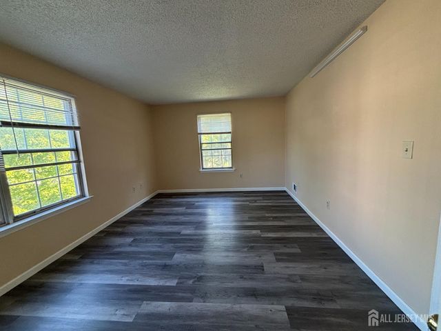 279 Kempsey Drive, North Brunswick, NJ 08902