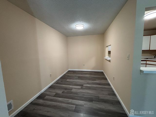 279 Kempsey Drive, North Brunswick, NJ 08902