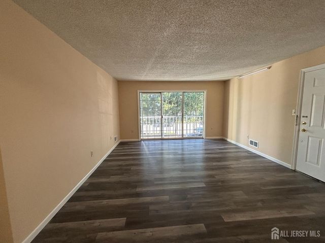 279 Kempsey Drive, North Brunswick, NJ 08902