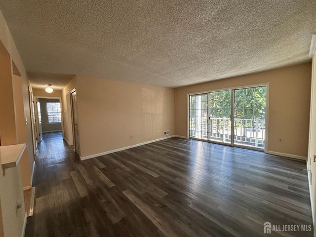 279 Kempsey Drive, North Brunswick, NJ 08902