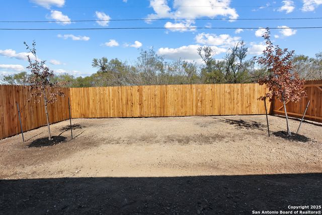 1527 Neria Loop, San Antonio, TX 78224