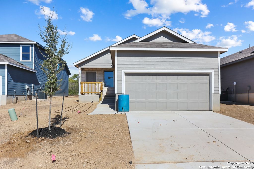 1527 Neria Loop, San Antonio, TX 78224