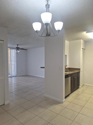 1739 Village Boulevard 206, West Palm Beach, FL 33409