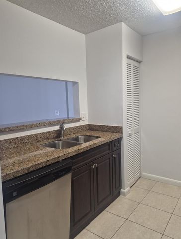 1739 Village Boulevard 206, West Palm Beach, FL 33409