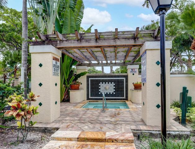 1739 Village Boulevard 206, West Palm Beach, FL 33409