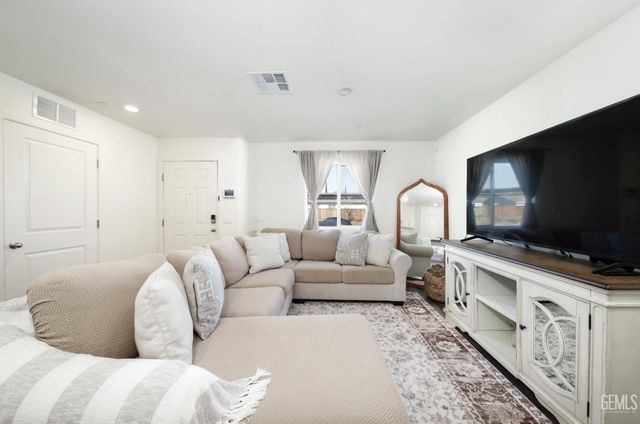 8603 Criterion Drive, Bakersfield, CA 93307