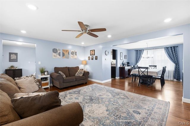 4926 Driftwood Drive, Salina, NY 13088