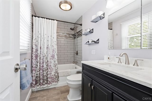 4926 Driftwood Drive, Salina, NY 13088