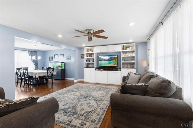 4926 Driftwood Drive, Salina, NY 13088