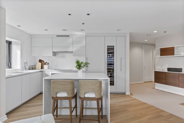 580 Washington St. 1002, Boston, MA 02111
