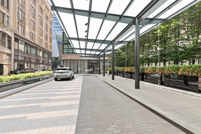 580 Washington St. 1002, Boston, MA 02111