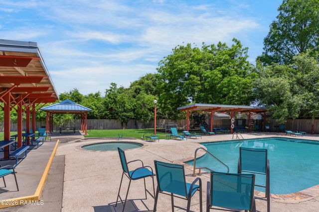 202 Saddlewood Corner, Lafayette, LA 70508