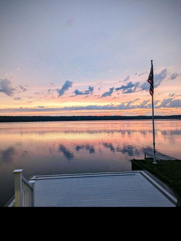 6292 Grace Avenue, Ludington, MI 49431