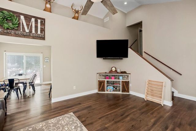 57 Willow Lane, Linn Valley, KS 66040