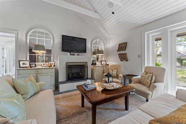 2502 Dalrymple Dr, Baton Rouge, LA 70808