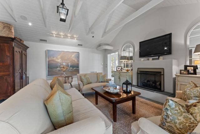 2502 Dalrymple Dr, Baton Rouge, LA 70808