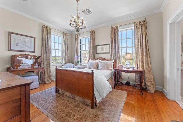 2502 Dalrymple Dr, Baton Rouge, LA 70808