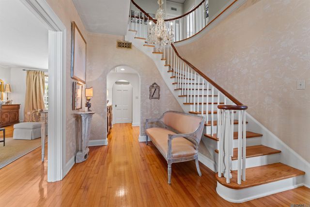 2502 Dalrymple Dr, Baton Rouge, LA 70808