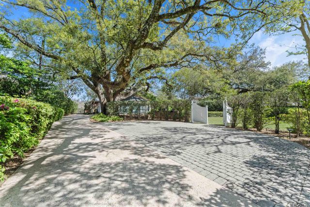 2502 Dalrymple Dr, Baton Rouge, LA 70808